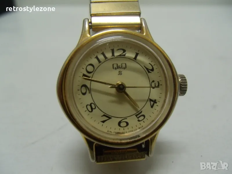 № 7792 стар часовник  - Q & Q   - ръчен  - дамски  - механичен   - работещ  , снимка 1