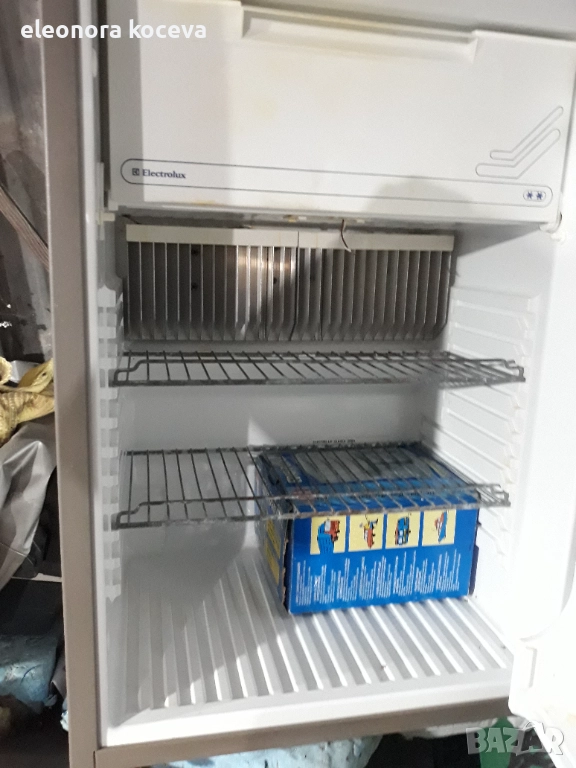 Хладилник на 12 и 220в, снимка 1