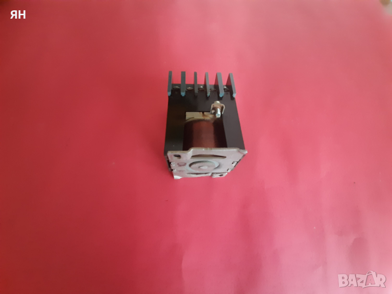 Немски Контактор,380V ,10А,5Н3 Контакта,бобина-220V, снимка 1