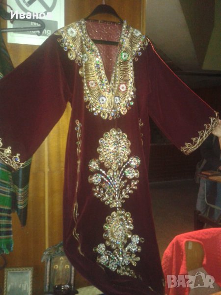 Рокля с хиляди мънисти продавам, снимка 1