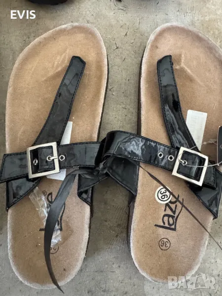 Лачени чехли - черен и бял цвят, снимка 1