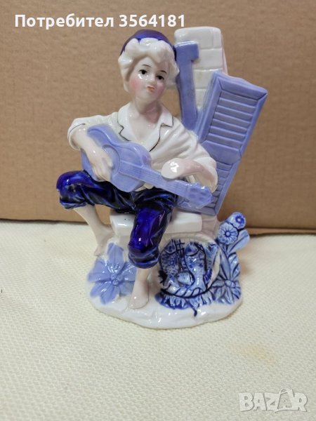 Порцеланова статуетка , снимка 1