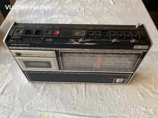 Grundig C6000, снимка 2 - Радиокасетофони, транзистори - 51294409