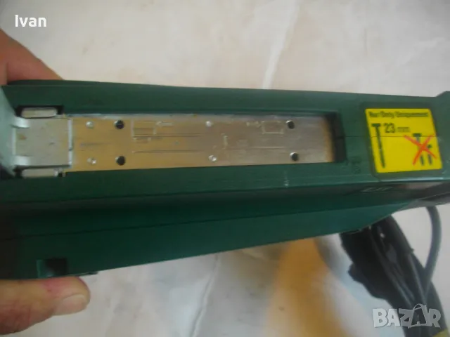 КОМБИНИРАН ЕЛЕКТРИЧЕСКИ ТАКЕР БОШ СКОБИ ПИРОНИ ДО 23мм ОРИГИНАЛЕН НЕМСКИ КАТО НОВ BOSCH PTK23E, снимка 7 - Други инструменти - 49328989