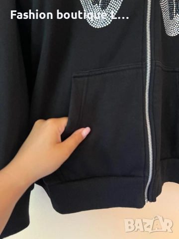 Черен анурак с пеперуда от сребърни камъчета и качулка С размер 100% памук 🖤, снимка 4 - Суичъри - 51463484