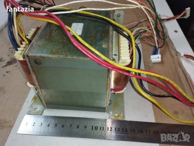 Продавам ГОЛЯМ трансформатор 2*40 и 2*37.5 V ~800VA, снимка 2 - Друга електроника - 44103212