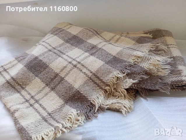 Вълнено одеало, снимка 3 - Олекотени завивки и одеяла - 51649423