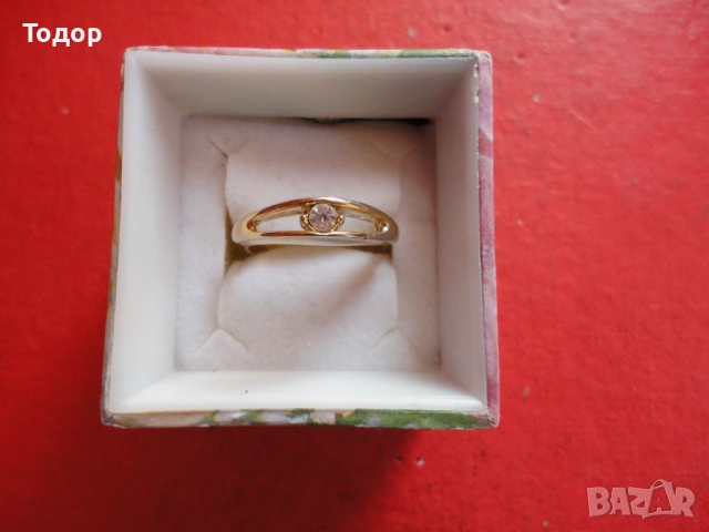Позлатен пръстен с камък 1