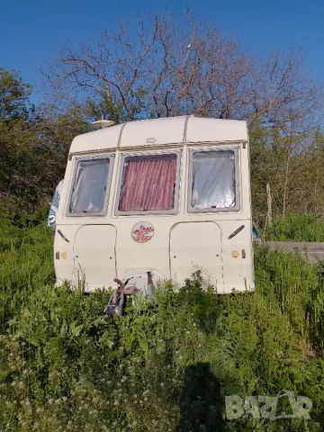 Каравана с много екстри- договаряне, снимка 5 - Каравани и кемпери - 50128349