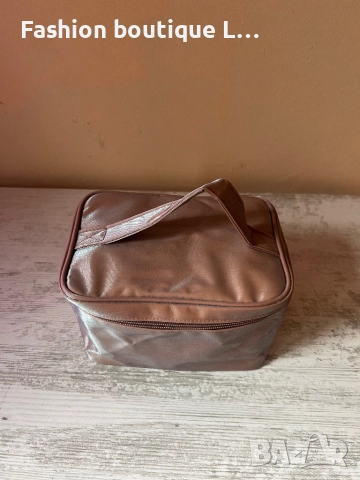 Розов несесер за гримове със седефен ефект 🩷, снимка 2 - Други - 52376439