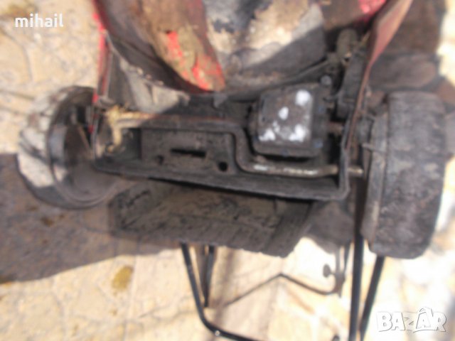 Бензинова косачка с двигател Briggs & Stratton на части, снимка 4 - Градински инструменти - 27905258