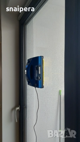 Hobot 298 робот за прозорци с вграден контейнер – син, снимка 2 - Други - 53486597