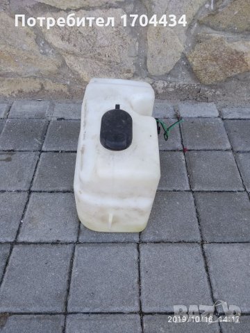 Дачия Dacia.Казанче Течност Чистачки от Соленца, снимка 4 - Части - 26781219