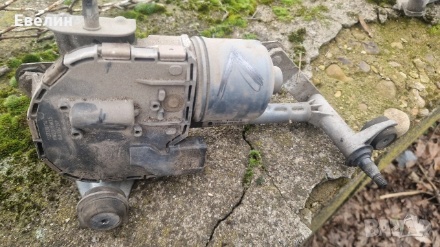 ляво моторче чистачки Bosch, VW Touran 2006г