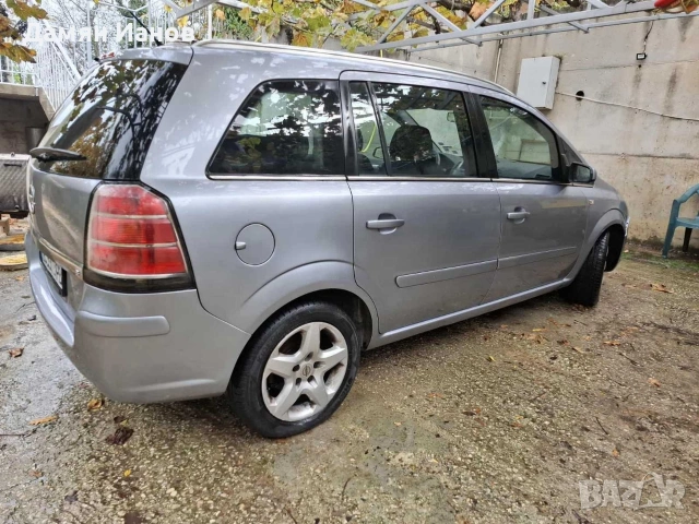 Продавам Опел Зафира 1,8 бензин, 6+1 места, снимка 4 - Автомобили и джипове - 53072136