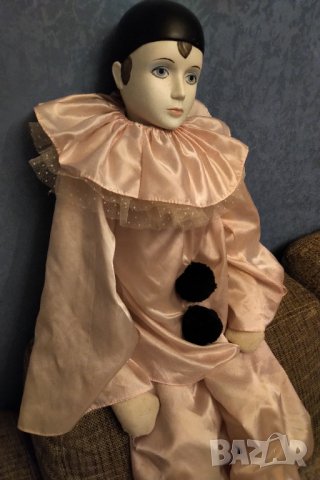 ПИАРО Колекционерска голяма кукла  с порцеланова глава , снимка 5 - Колекции - 33262549