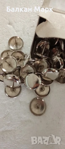 Метални никелирани подложки / тапи за крака на стол или мебели – Ø 30 мм, 100 бр.