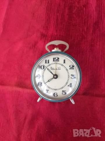 Стар Руски будилник-Витяз, снимка 14 - Антикварни и старинни предмети - 36953001