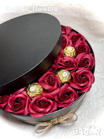 Голяма кутия с вечни рози и бонбони , снимка 3 - Подаръци за жени - 43158619