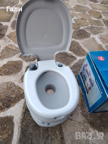 туристическа тоалетна