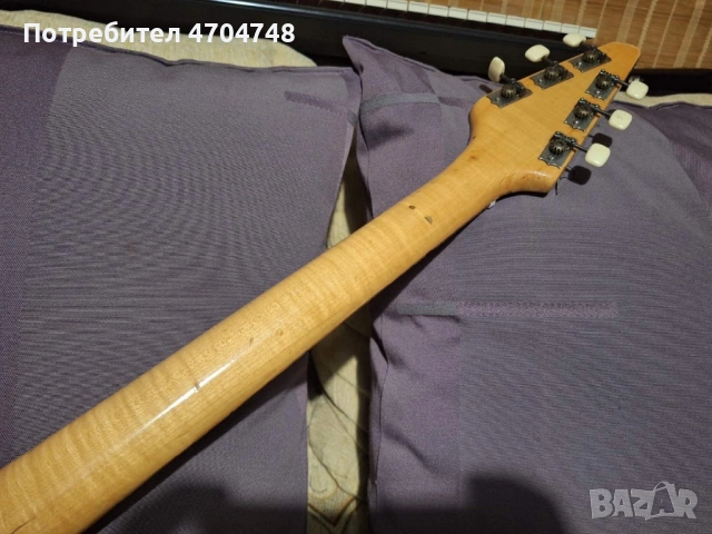 Ретро електрическа китара , снимка 3 - Китари - 53181239