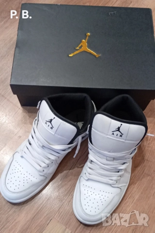 Маратонки Air Jordan 1Mid, снимка 3 - Маратонки - 52583127
