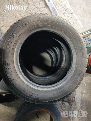 Зимни гуми 175 65 14 4 броя, снимка 2 - Гуми и джанти - 52405237