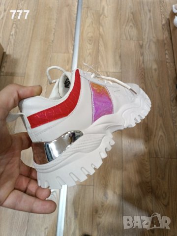 обувки , снимка 2 - Дамски ежедневни обувки - 43591956