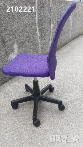 Лилав стол, снимка 4 - Столове - 49267936