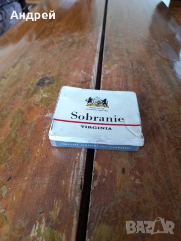 Стара кутия от цигари Sobranie