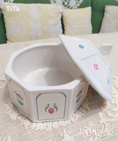 Порцеланова Кутия за Бисквити, снимка 3 - Сервизи - 52081463