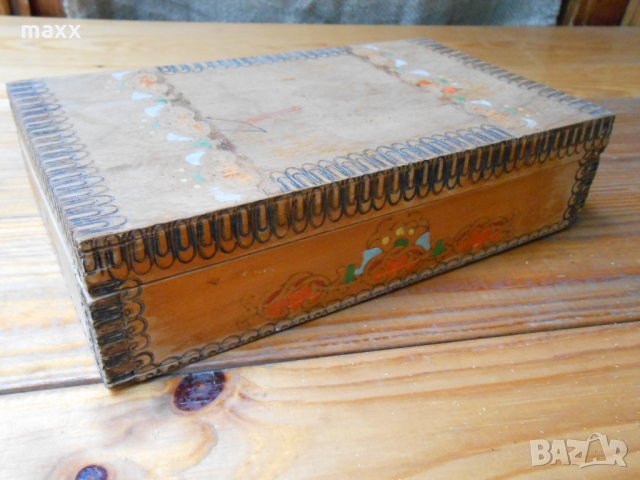 Стара дървена кутия , снимка 2 - Други ценни предмети - 28410558