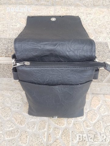 Малка черна дамска чанта с цял капак с частичен бял метален обков на ръба през рамо или през тялото , снимка 8 - Чанти - 28653918