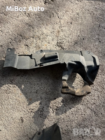 Кора подкалник БМВ Е90 91 BMW, снимка 4 - Части - 52260663