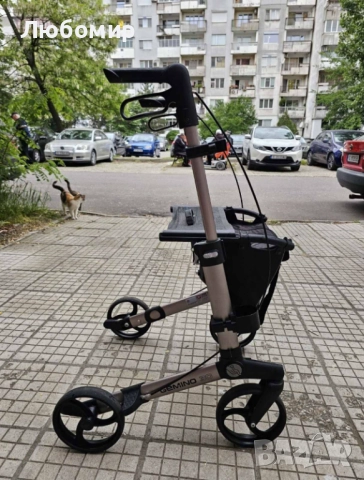 Сгъваема Професионална Проходилка за възрастни и болни хора