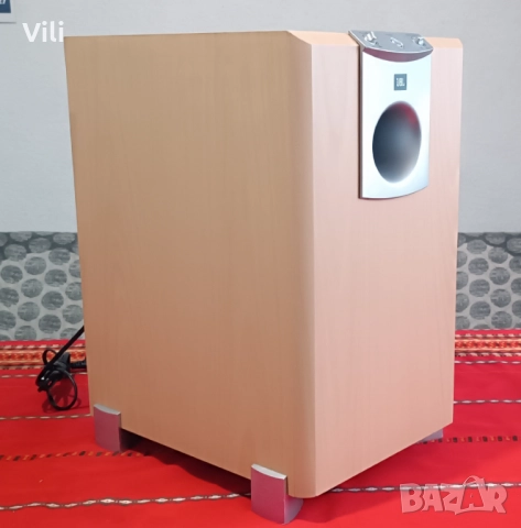 Активен субуфер JBL Sub178, снимка 2 - Тонколони - 51599672
