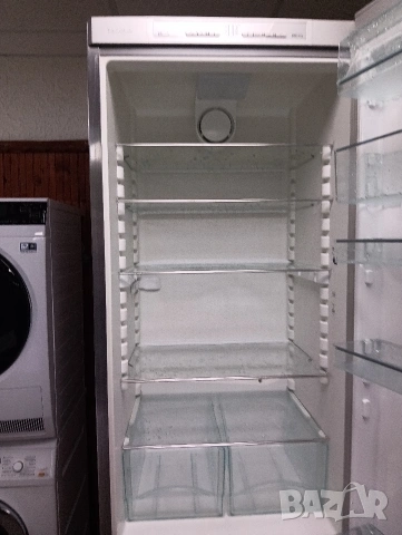 Иноксов комбиниран хладилник с фризер Миеле Miele Made in Germany с две години гаранция!, снимка 6 - Хладилници - 53104065