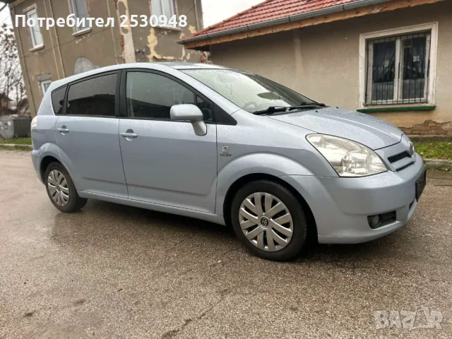 Toyota Corolla Verso 2.2 D-CAT на части , снимка 3 - Автомобили и джипове - 48275875