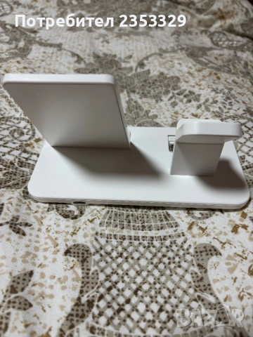 Безжична зарядна станция 3в1 - телефон, часовник и слушалки, снимка 2 - Безжични зарядни - 53083094