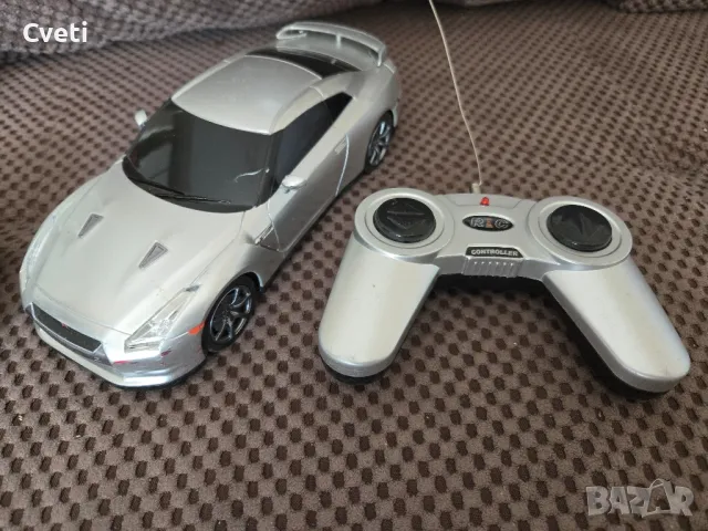 Две количка с дистанционно,  цена 10лв/ бр., снимка 2 - Коли, камиони, мотори, писти - 48974829