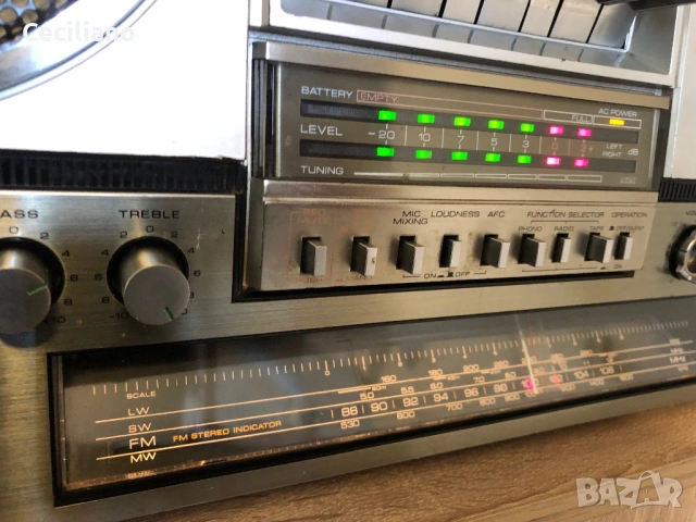 Радиокасетофон AKAI AJ 500 FL, снимка 5 - Радиокасетофони, транзистори - 53252939