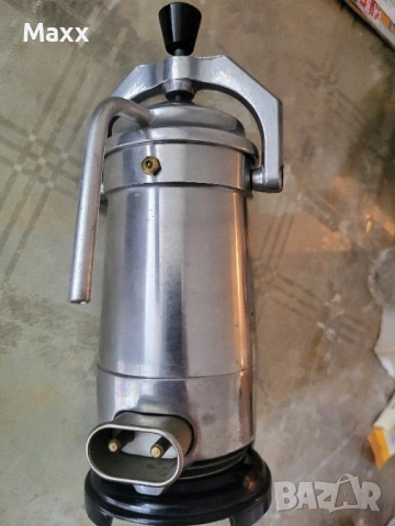 Продавам кафеварка от 1960-те, снимка 2 - Антикварни и старинни предмети - 52306491