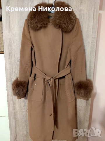 Зимно палто с естествена яка