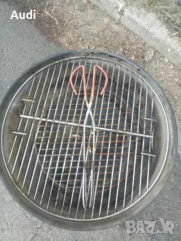 Барбекю WEBER  за класическо готвене на дървени въглища Можете да печете и опушвате, месо, риба, зел, снимка 5 - Барбекюта - 49303801