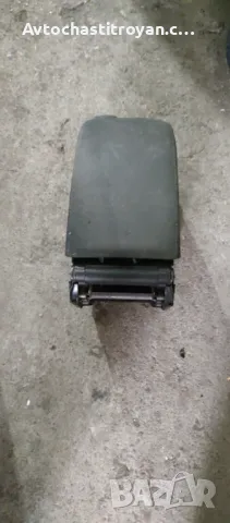 Подлакътник VW Jetta, Golf 5 - 1K5 864 251 C, снимка 1