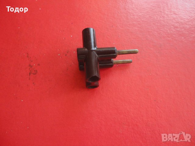 Немски бакелитов разклонител щепсел 3 Райх 4, снимка 8 - Антикварни и старинни предмети - 43533850