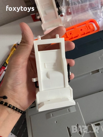 Бензиностанция с път и кола Макуин, McQueen, Cars, снимка 8 - Коли, камиони, мотори, писти - 51783281