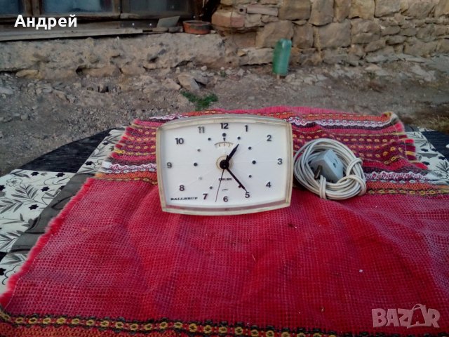 Стар настолен часовник Calor, снимка 1 - Антикварни и старинни предмети - 27319539