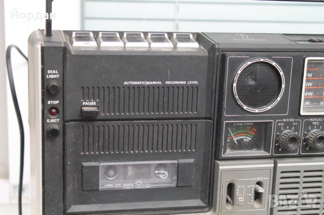 радио касетофон Филипс 564, снимка 2 - Радиокасетофони, транзистори - 32296271