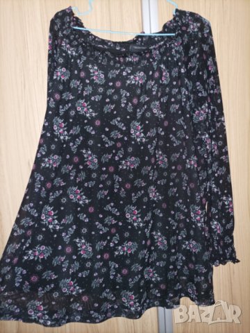 Флорална блуза, снимка 1 - Блузи с дълъг ръкав и пуловери - 39642333
